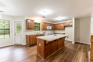 3660 Redbud Ln, Huntsville, TX 77340 - Photo 7
