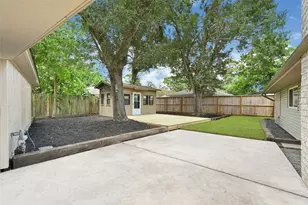 11306 Valley Spring Dr, Houston, TX 77043 - Photo 43
