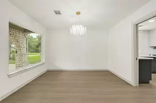 11306 Valley Spring Dr, Houston, TX 77043 - Photo 19