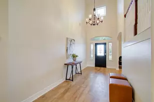14018 Hawthorne Cir, Mont Belvieu, TX 77523 - Photo 5