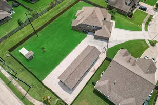 14018 Hawthorne Cir, Mont Belvieu, TX 77523 - Photo 49