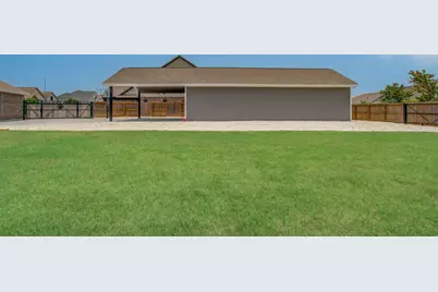 14018 Hawthorne Circle, Mont Belvieu, TX 77523 - Photo 39
