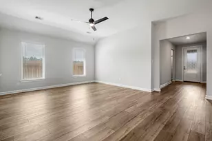 15634 Honey Cv Dr, Conroe, TX 77303 - Photo 3