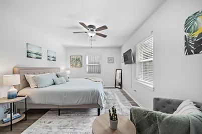 3330 Avenue O 1/2, Galveston, TX 77550 - Photo 9