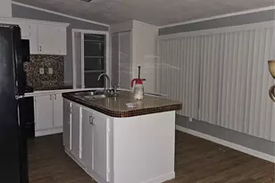1610 Texas St, Alvin, TX 77511 - Photo 11