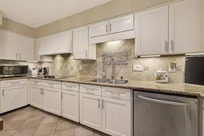 262 Sugarberry Circle, Houston, TX 77024 - Photo 17