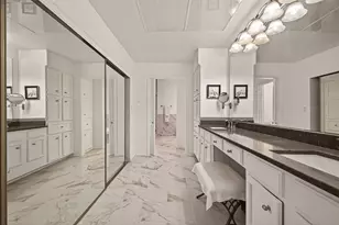 262 Sugar Berry Cir, Houston, TX 77024 - Photo 33