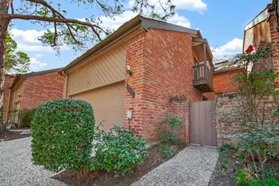 262 Sugarberry Circle, Houston, TX 77024 - Photo 3