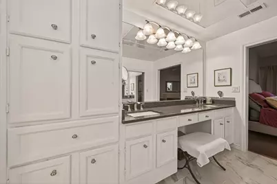 262 Sugarberry Circle, Houston, TX 77024 - Photo 39