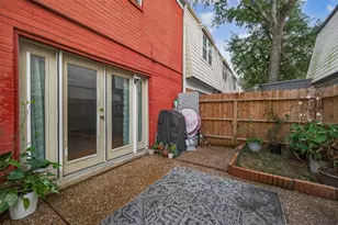 5235 Arboles Dr, Houston, TX 77035 - Photo 17