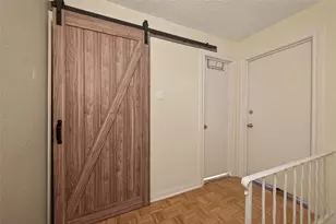 5235 Arboles Dr, Houston, TX 77035 - Photo 9