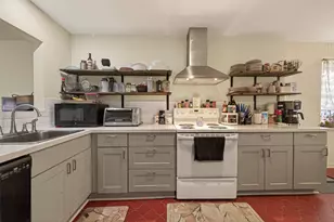 5235 Arboles Dr, Houston, TX 77035 - Photo 7