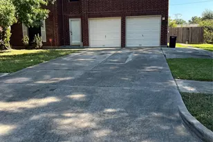 819 Citation Dr, Stafford, TX 77477 - Photo 1