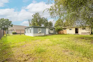 9535 Sweetwater Ln, Houston, TX 77037 - Photo 5