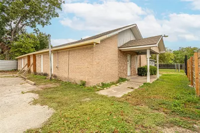 9535 Sweetwater Lane, Houston, TX 77037 - Photo 3
