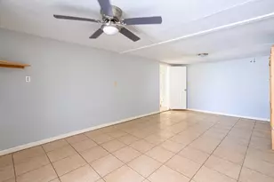 9535 Sweetwater Ln, Houston, TX 77037 - Photo 11