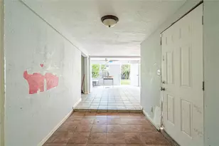 9535 Sweetwater Ln, Houston, TX 77037 - Photo 7