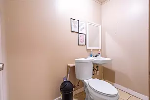 9535 Sweetwater Ln, Houston, TX 77037 - Photo 17