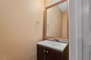 16415 Peyton Stone Cir, Houston, TX 77049 - Photo 7