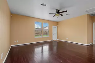 16415 Peyton Stone Cir, Houston, TX 77049 - Photo 9