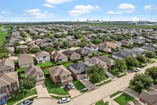 16415 Peyton Stone Cir, Houston, TX 77049 - Photo 39