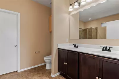 16415 Peyton Stone Circle, Houston, TX 77049 - Photo 23