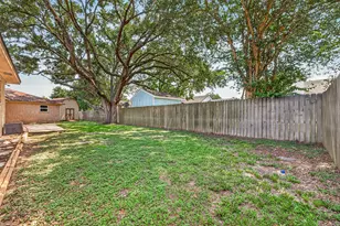 2014 Franklin Cir, Rosenberg, TX 77471 - Photo 43