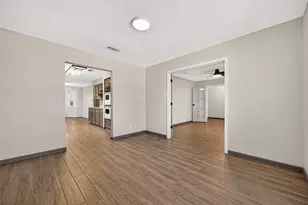 2014 Franklin Cir, Rosenberg, TX 77471 - Photo 11