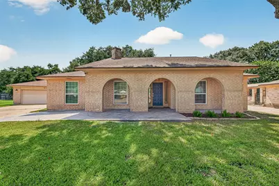 2014 Franklin Circle, Rosenberg, TX 77471 - Photo 1