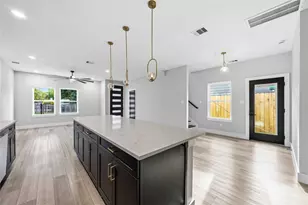 5326 Ridgeway Dr, Houston, TX 77033 - Photo 13
