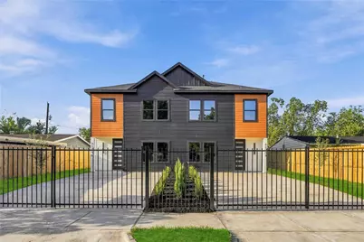 5326 Ridgeway Drive, Houston, TX 77033 - Photo 3