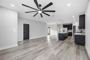 5326 Ridgeway Dr, Houston, TX 77033 - Photo 7