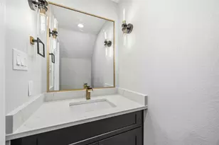 5326 Ridgeway Dr, Houston, TX 77033 - Photo 17