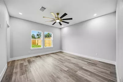 5326 Ridgeway Drive, Houston, TX 77033 - Photo 15