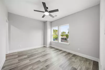 5326 Ridgeway Drive, Houston, TX 77033 - Photo 23