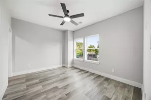 5326 Ridgeway Dr, Houston, TX 77033 - Photo 23