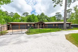 1908 Deats Rd, Dickinson, TX 77539 - Photo 5