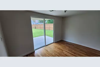 5501 Huisache Street, Houston, TX 77081 - Photo 13