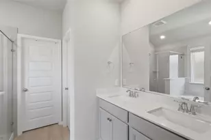 12921 S Winding Pines Dr, Tomball, TX 77375 - Photo 11