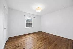 7111 Hartland Ave, Houston, TX 77055 - Photo 23