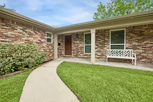 7111 Hartland Ave, Houston, TX 77055 - Photo 3