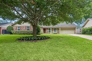 7111 Hartland Ave, Houston, TX 77055 - Photo 1