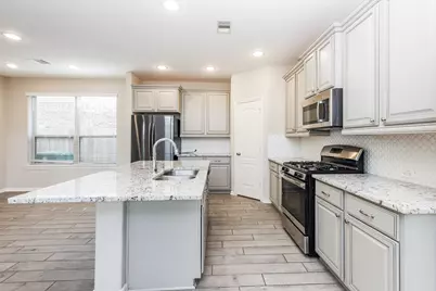 1632 Summer City Drive, Houston, TX 77047 - Photo 9