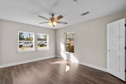 7009 Oleander Drive, Hitchcock, TX 77563 - Photo 15