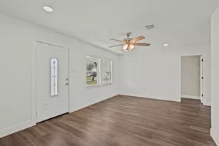 7009 Oleander Dr, Hitchcock, TX 77563 - Photo 3