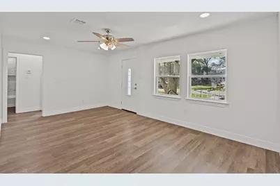 7009 Oleander Drive, Hitchcock, TX 77563 - Photo 7