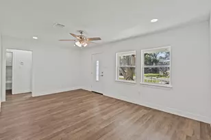 7009 Oleander Dr, Hitchcock, TX 77563 - Photo 7