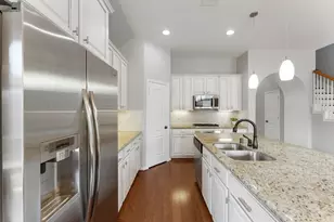 27515 Chris Ridge Ct, Spring, TX 77386 - Photo 9
