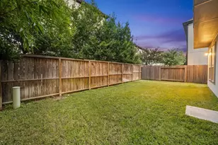 5114 W Lacey Garden Loop, Houston, TX 77018 - Photo 5