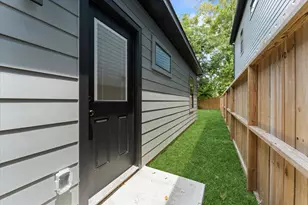 8116 Double Ave, Houston, TX 77088 - Photo 31